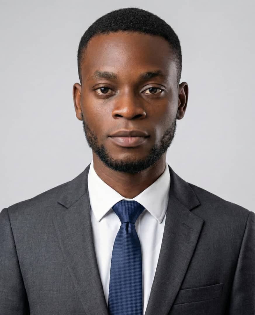 Sèkplon Mirabel DOTOU - Photo professionnelle - Développeur full-stack freelance à Cotonou, Bénin